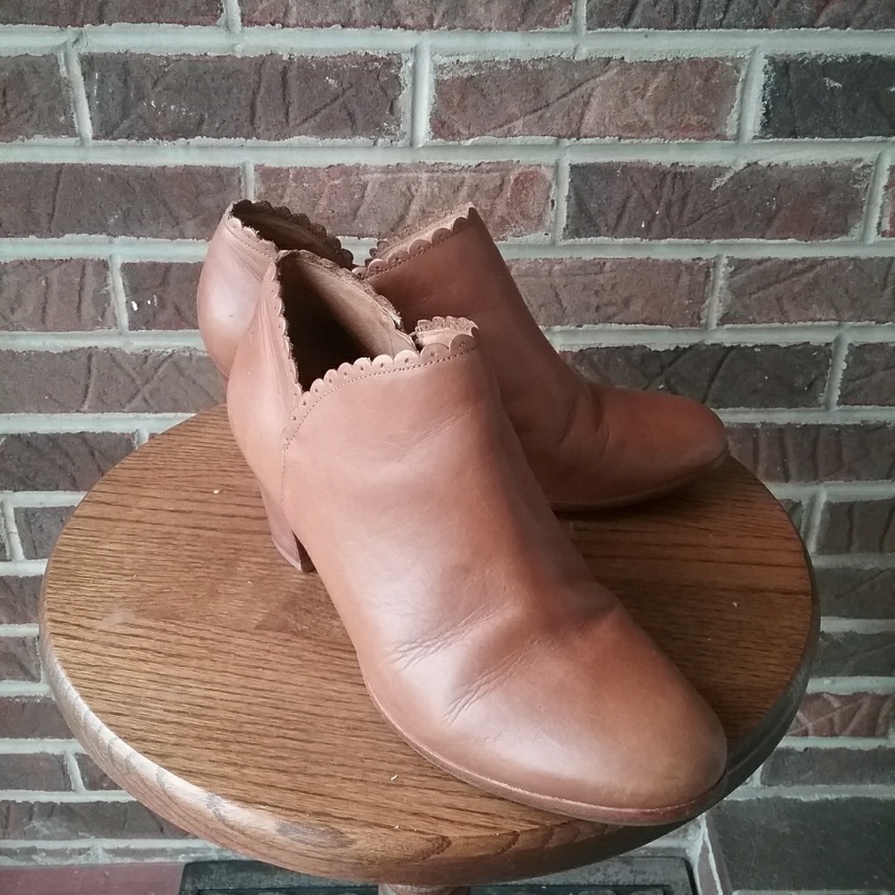 Jack Rogers Brown Leather Scalloped Edge Booties
